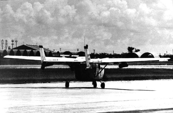 4. Da Nang AB, 366th TFW: O2B Cessna Skymaster, taxiing. 1969-1970. [Photo by Ed Burchard].