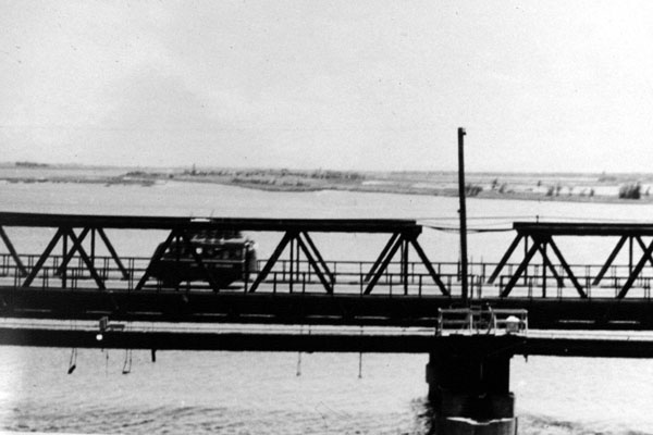 14. Da Nang AB, 366th TFW: Bridge. 1969-1970. [Photo by Ed Burchard].