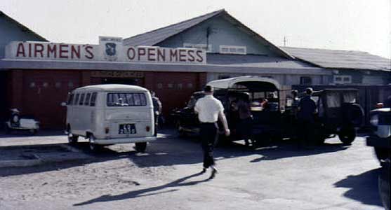 Tan Son Nhut AB, Airmen's Mess 1966.